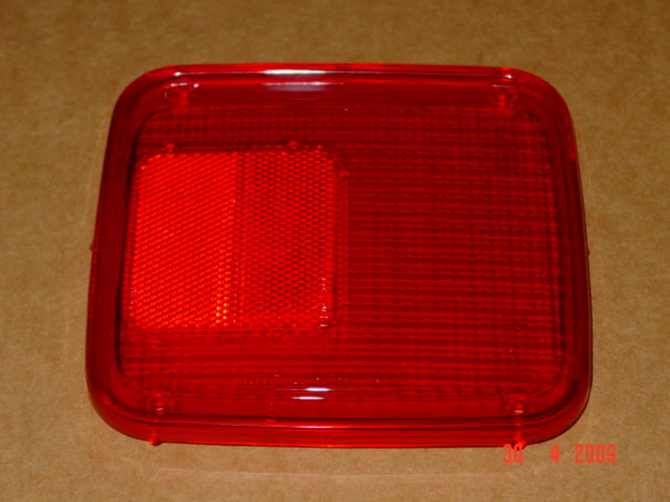LENS RED RR KOITO 37338 L=R