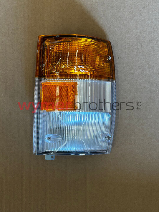 CORNER LAMP AMB/CLR RH 24V N95+