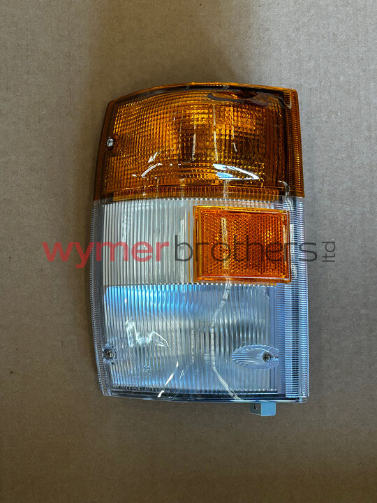 CORNER LAMP AMB/CLR LH 24V N95+